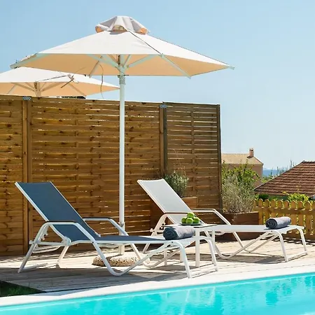Reiki Erikousa Villa *